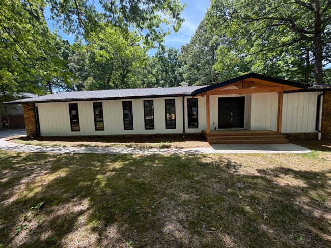 Building Photo - 1244 Heritage Hills Cir