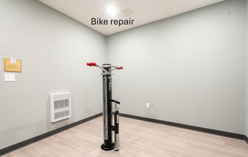 Building Photo - 635 Slaters Ln