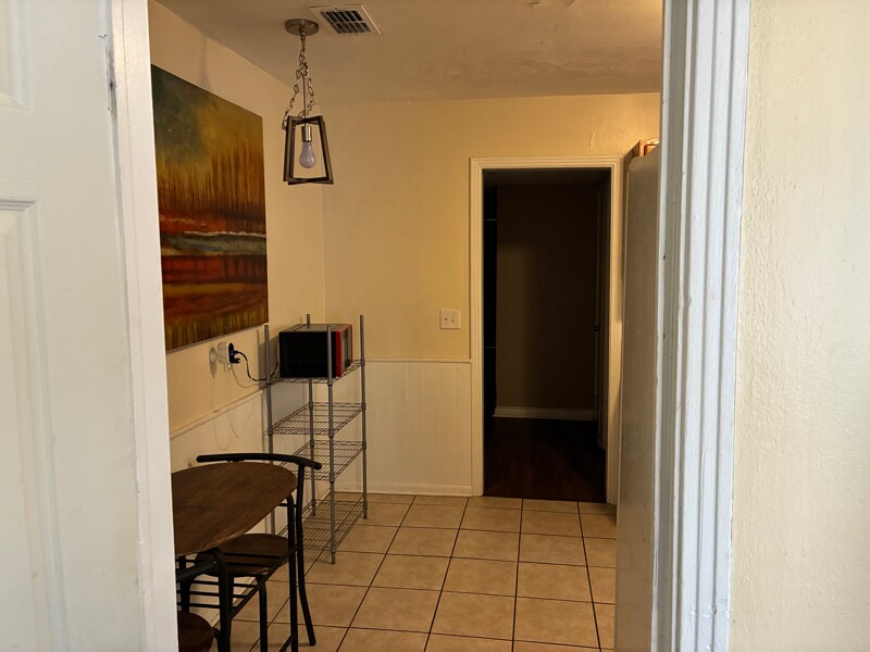 Building Photo - 4586 Park St