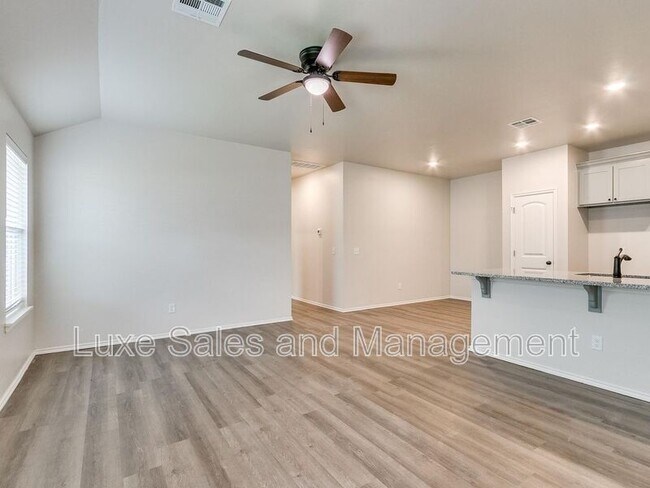 Building Photo - 10541 Lawson Pl Rd
