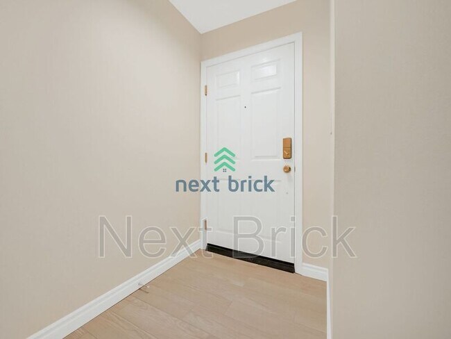 Building Photo - 5021 Ripley Ln N