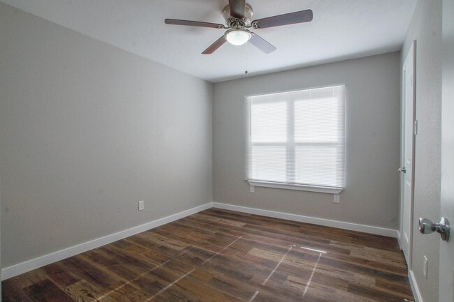 Building Photo - 4131 Lufborough Dr