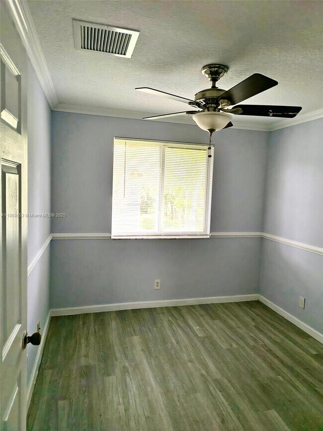 Building Photo - 3128 Coral Ridge Dr