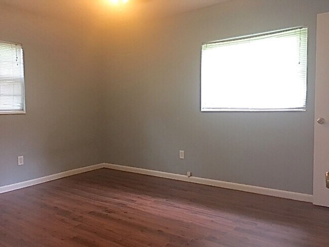 Building Photo - ***Charming 3 Bedroom, 2 Bath Home in Bart...