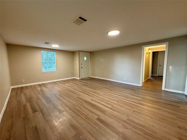 Building Photo - 503 Mckee St