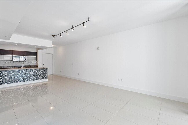 Building Photo - 951 Brickell Ave