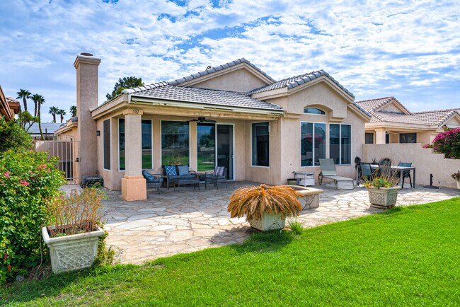 Building Photo - 29581 W Laguna Dr