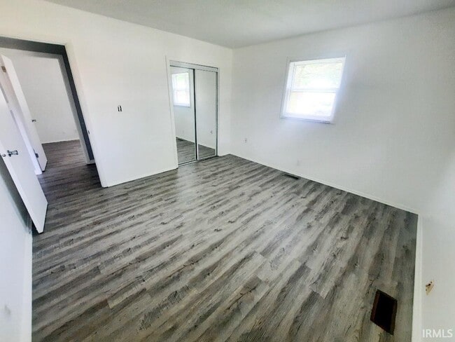 Building Photo - 3007 W Cypress Dr