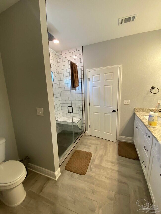 Building Photo - 607 W Belmont St