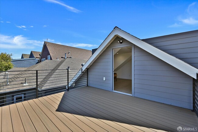 Building Photo - 66 Delano Ave