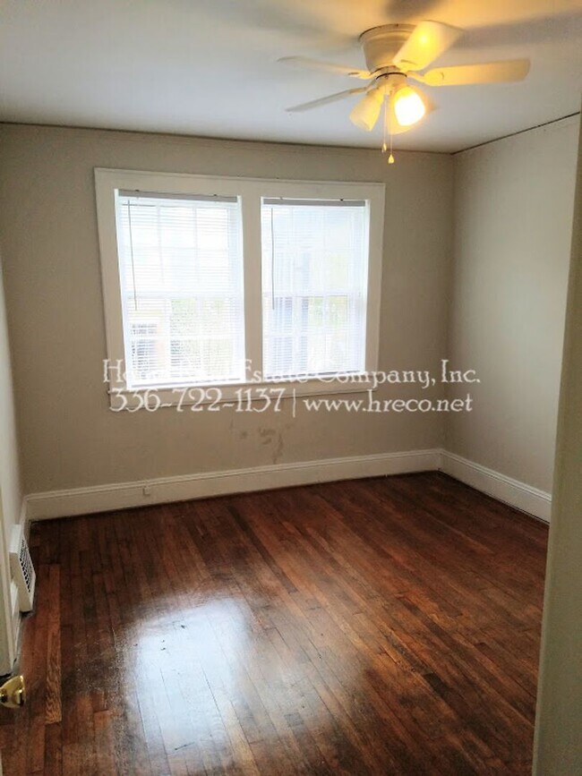 Building Photo - 123 S Poplar St