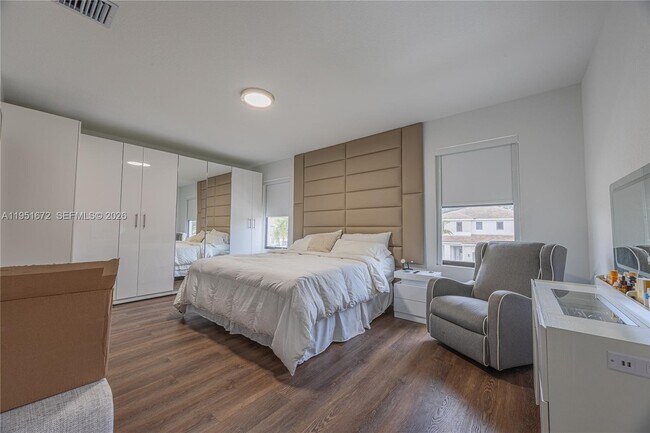 Building Photo - 7126 Rockwood Rd