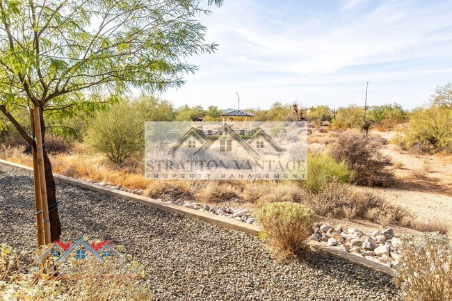 Building Photo - 5100 E Rancho Paloma Dr