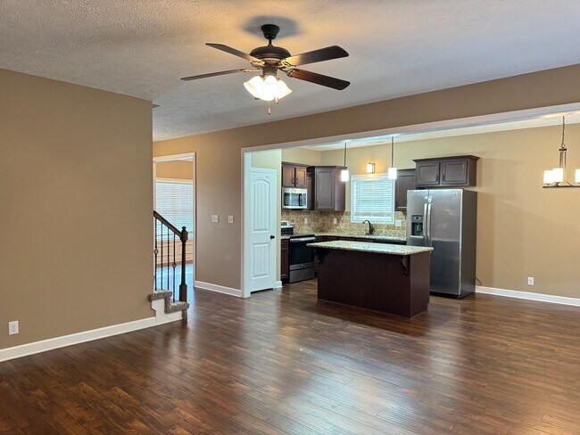 Building Photo - Crosswinds Subdivision! Beautiful 2 Story Rental off Tylertown Rd.