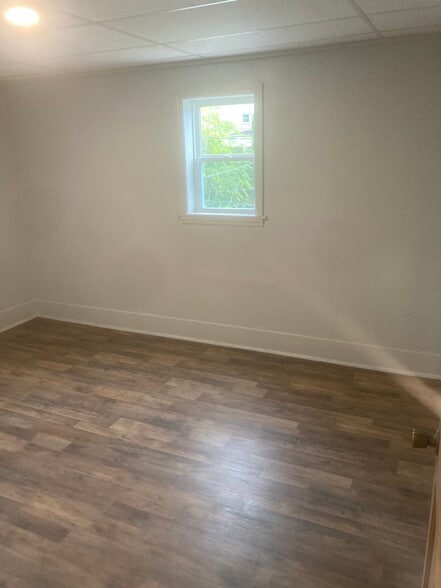Second Bedroom1 - 533 Jackson Ave