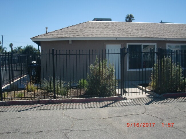 Building Photo - 574 Greystone Ln