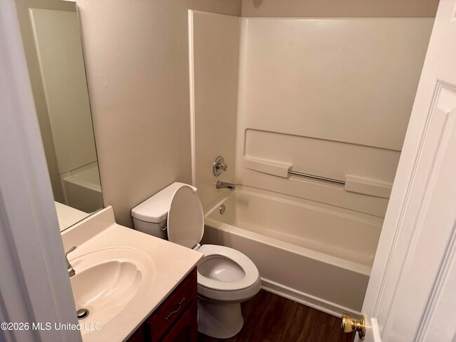 Building Photo - 10515 Oak Leaf Dr