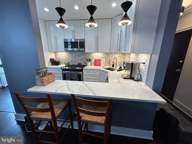 Building Photo - 939 Longfellow St NW