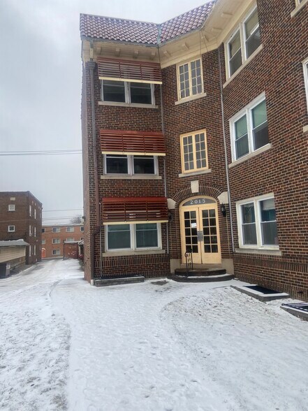 Primary Photo - 2015 Arthur Ave