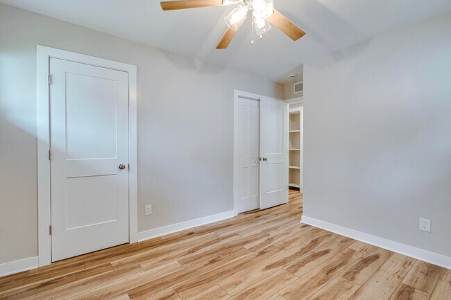 Building Photo - 1334 Miller Ave