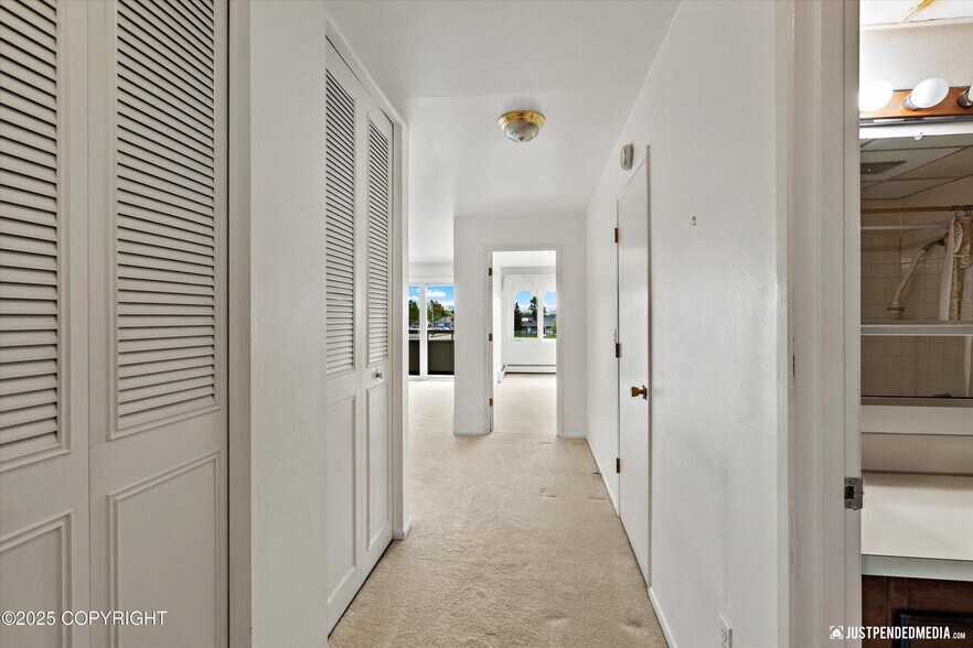 Building Photo - 836 M St