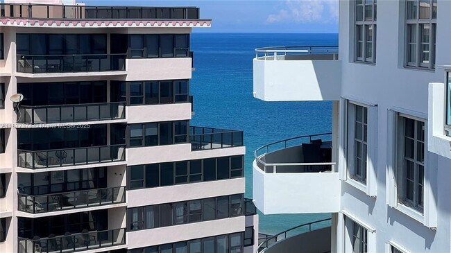 Building Photo - 5161 Collins Ave
