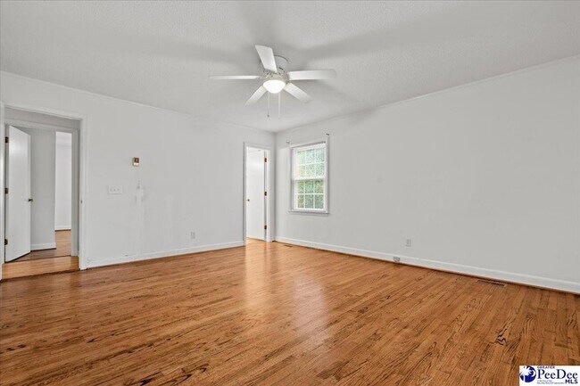 Building Photo - 2223 Camlin Ln