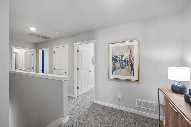 Building Photo - 322 Juniper Dr