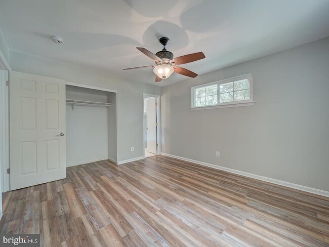 Building Photo - 8606 London Ct