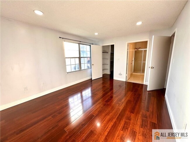 Building Photo - 341 Wimbeldon Ct