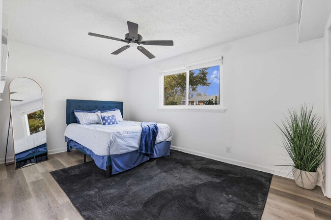 Building Photo - Fully furnished, 2BR Duplex near major healthcare employment centers, colleges, universities, and...