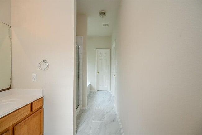 Building Photo - 4831 Plum Forest Rd