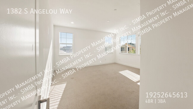 Building Photo - 1382 S Angelou Wy
