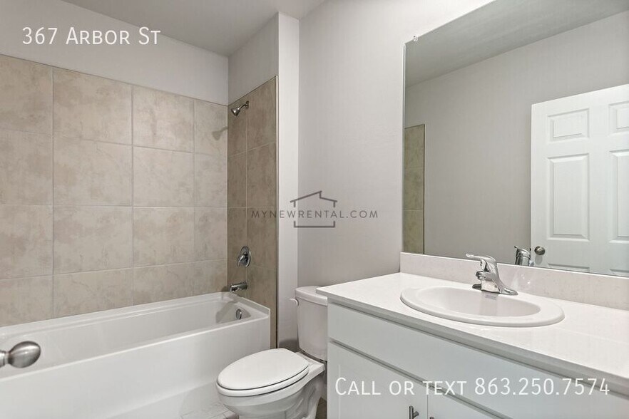 Building Photo - 367 Arbor St