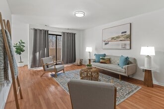 Building Photo - 6071 Majors Ln