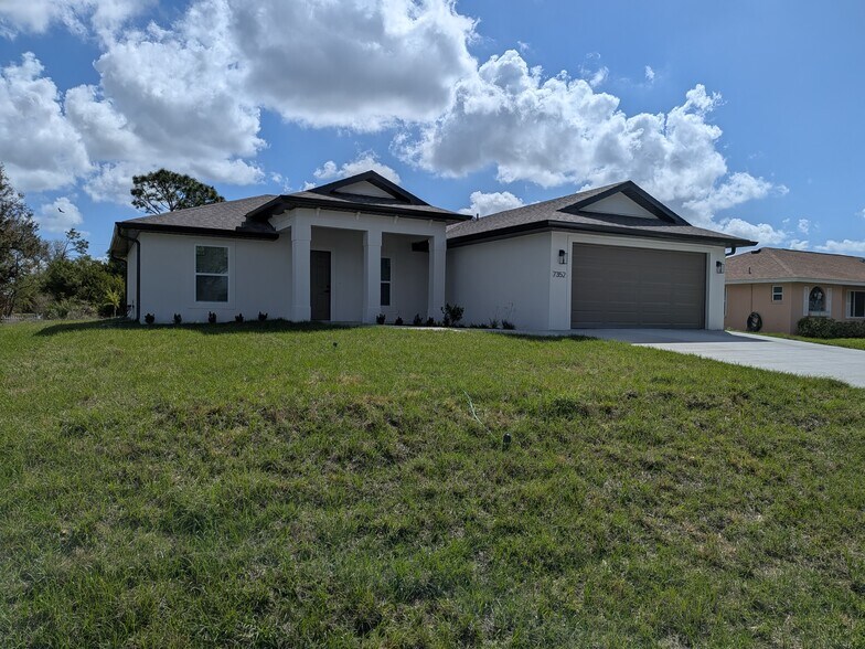 Building Photo - 7352 Quarry St