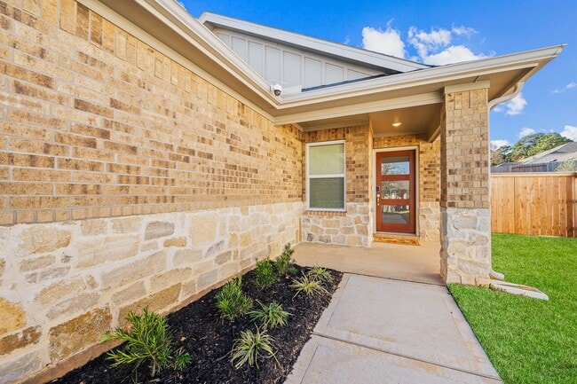 Building Photo - 1940 Velvet Oak Ln