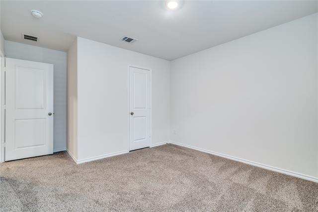 Building Photo - 3032 Zinnia St