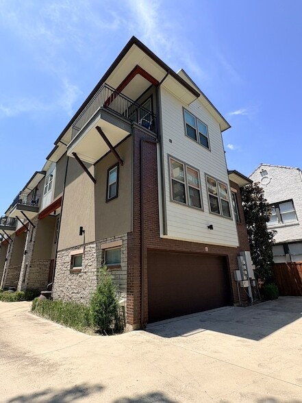 Building Photo - 4223 Wycliff Ave
