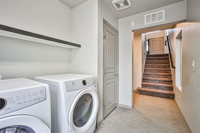 Building Photo - 8052 Haywood Estate Ave