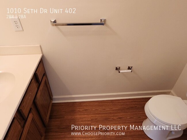 Building Photo - 2BR 1.5 BA Townhouse with Deck, Staunton