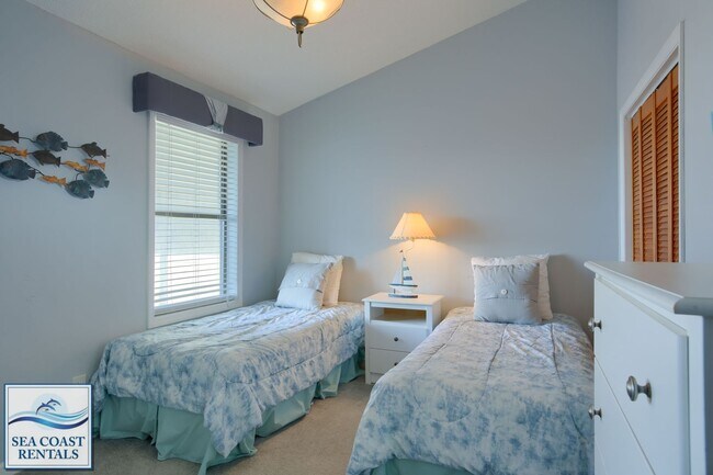 Building Photo - Shipwatch Villas 1415 @ 1896 New River Inlet Rd