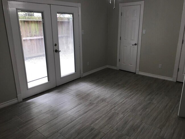 Building Photo - 12633 Memorial Dr