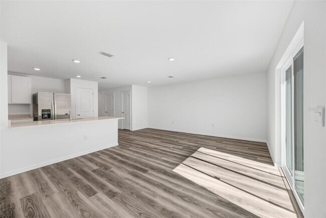 Building Photo - 1011 SPOTTED EGRET Loop