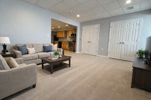 Building Photo - The Village Green at Annandale