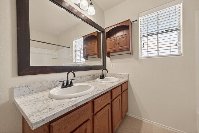 Building Photo - 1123 Desert Springs Ln