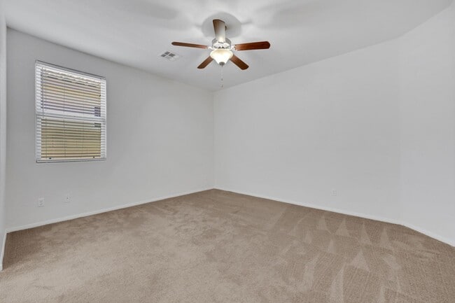 Building Photo - Single story in gated community