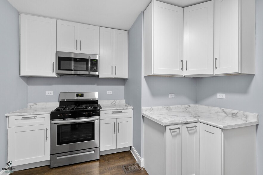 Building Photo - 5620 N Marmora Ave