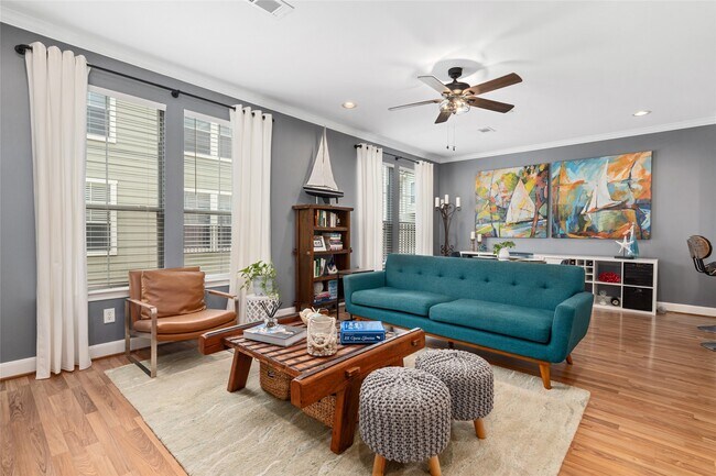 Building Photo - 3001 Murworth Dr