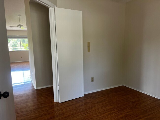 Building Photo - 3018 Sail Pointe Cir